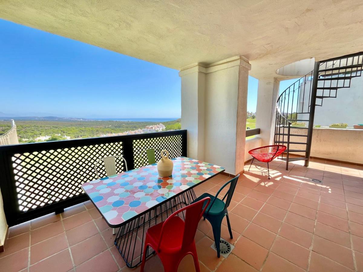 Quiet & Spacious Apt @ Golf Course W/ Roof Terrace San Roque  Exterior photo